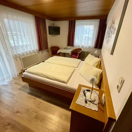 Haus Groeblacher Oda ve Kahvaltı