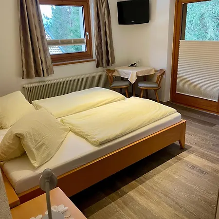 Haus Groeblacher Готель типу 