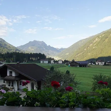 Haus Gröblacher Frühstückspension Mayrhofen