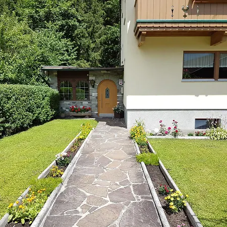 ベッド・アンド・ブレックファスト Haus Groeblacher *