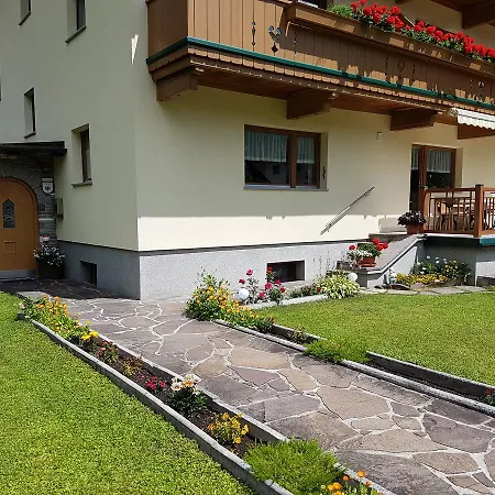 Haus Gröblacher 3*